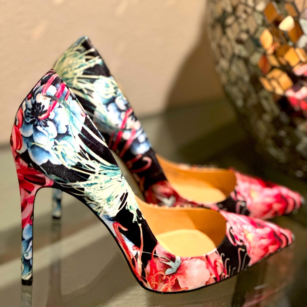 Daya by Zendaya floral print pump